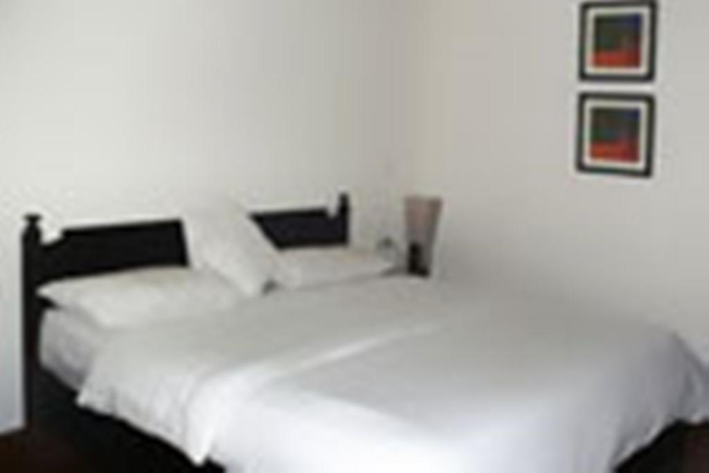 Langdale Manor Hotell Nainital Rum bild